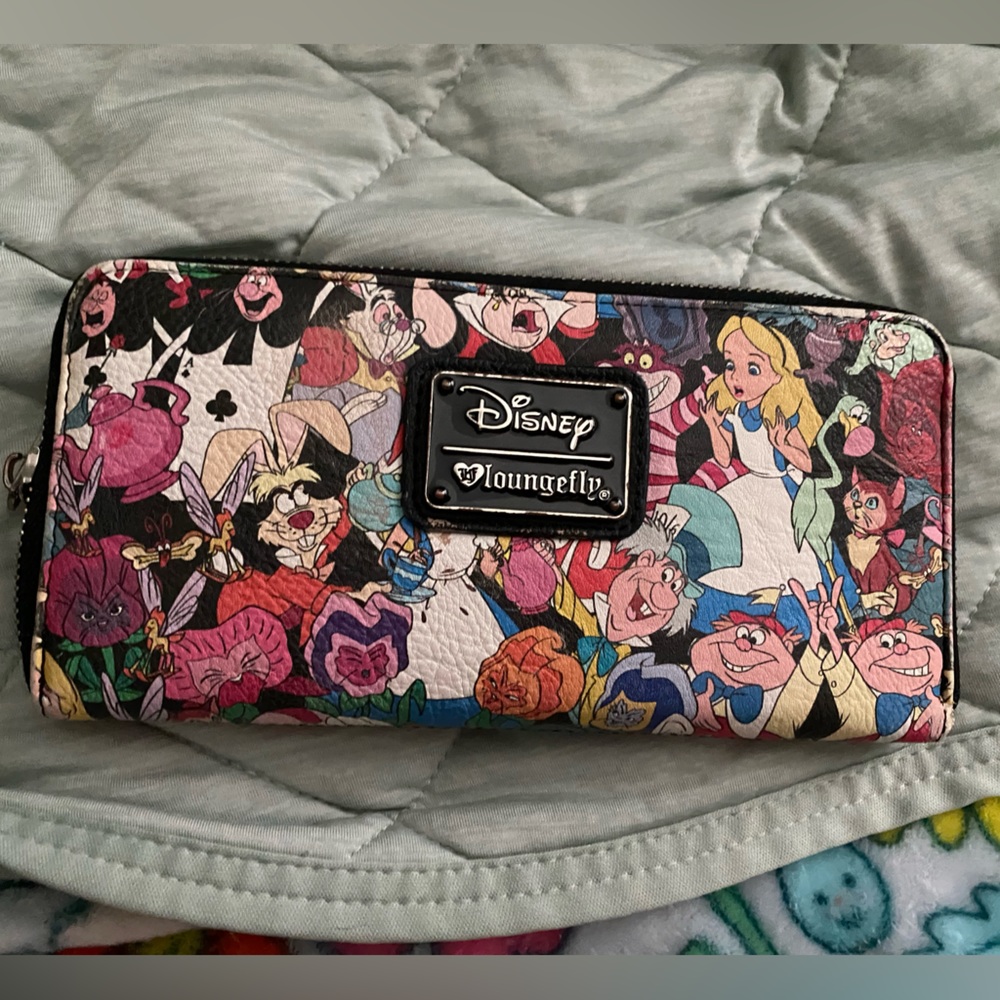 LF Alice in Wonderland wallet